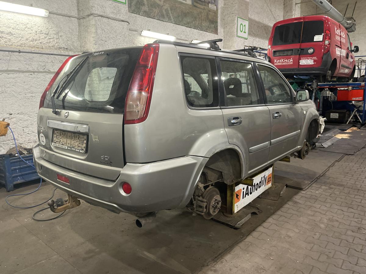 NISSAN X-TRAIL 2004