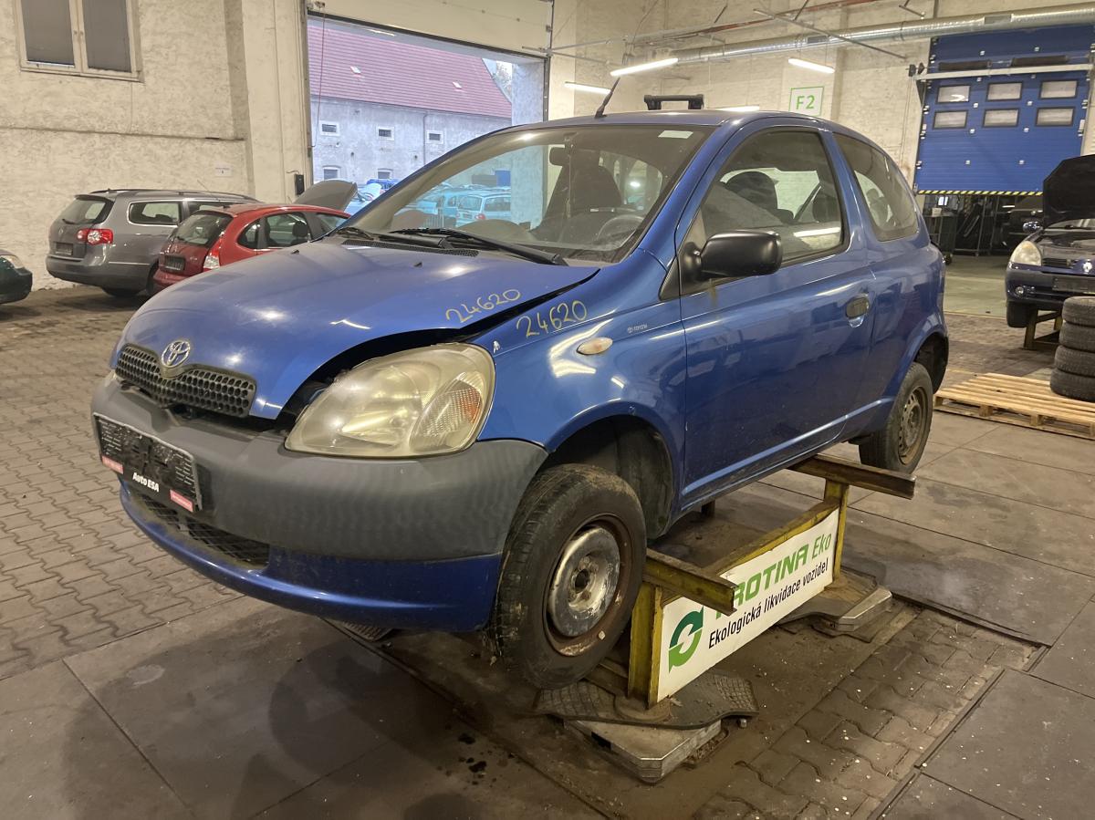 TOYOTA YARIS 2001