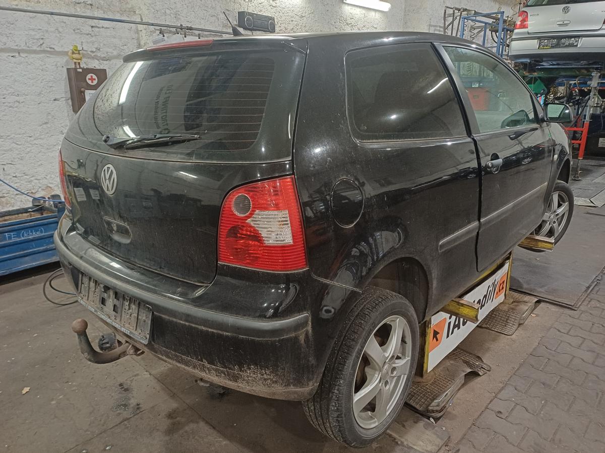 Volkswagen POLO 2002