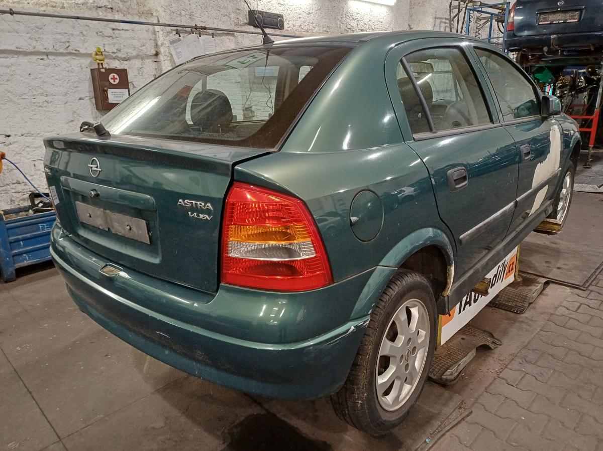 OPEL  ASTRA  2001