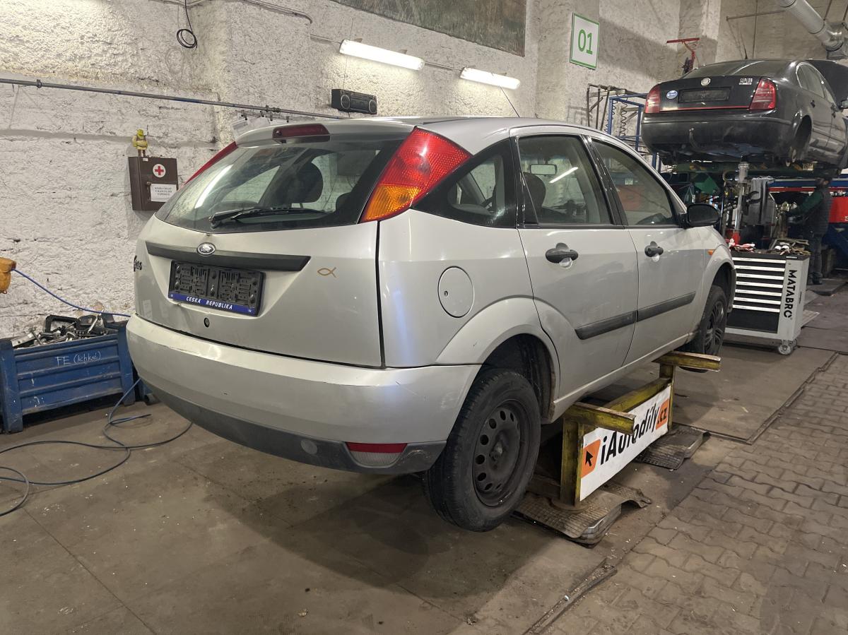 FORD FOCUS 2004