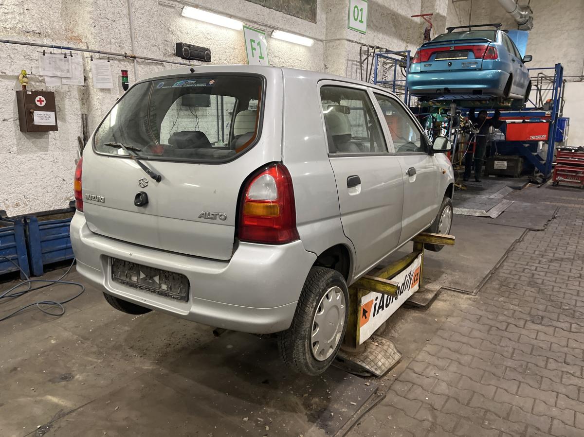 SUZUKI ALTO 2004