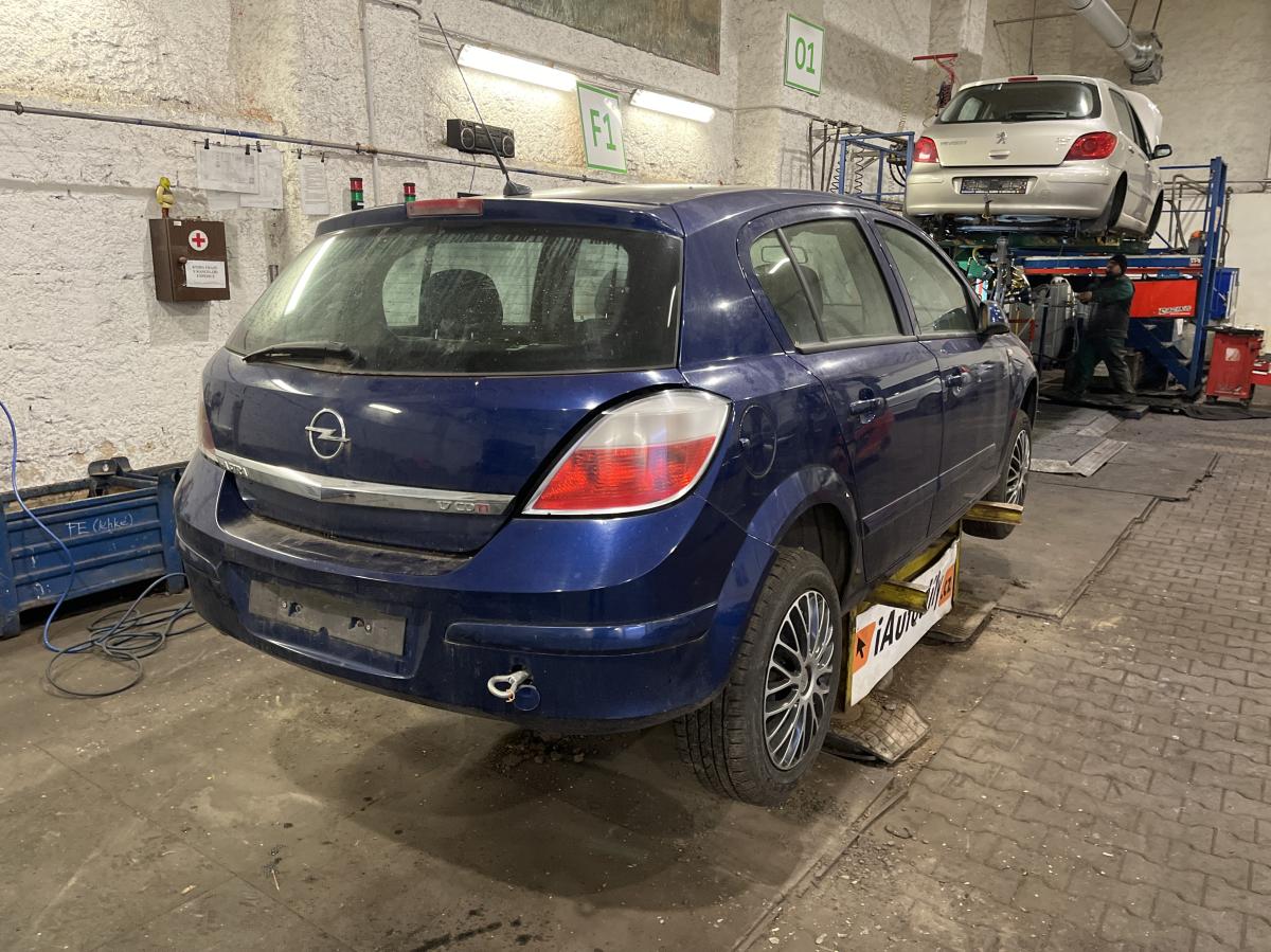 OPEL ASTRA  2004