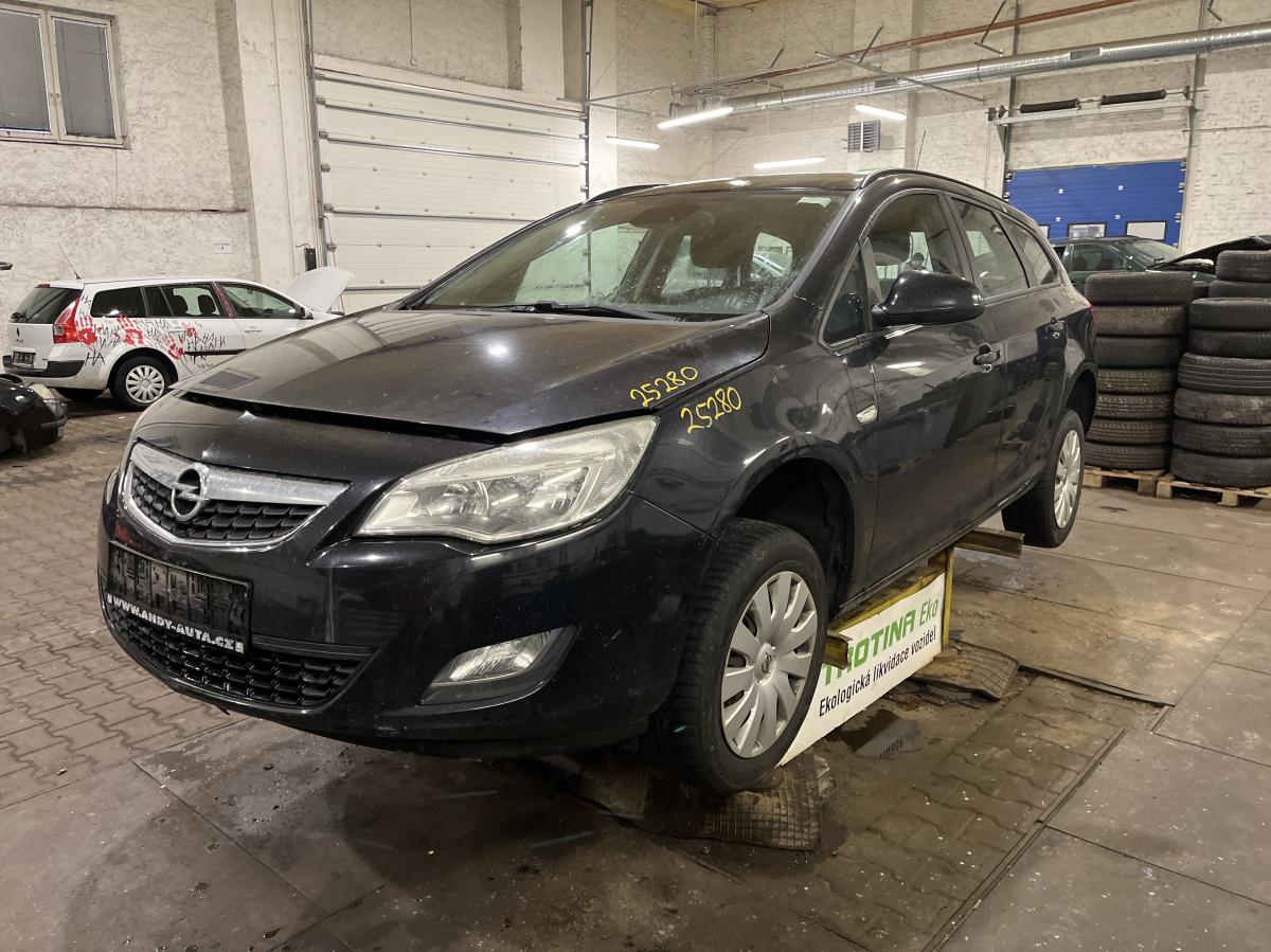 OPEL ASTRA  2011