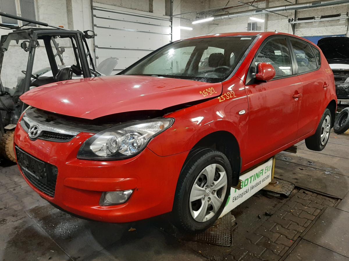 HYUNDAI I 30 2009