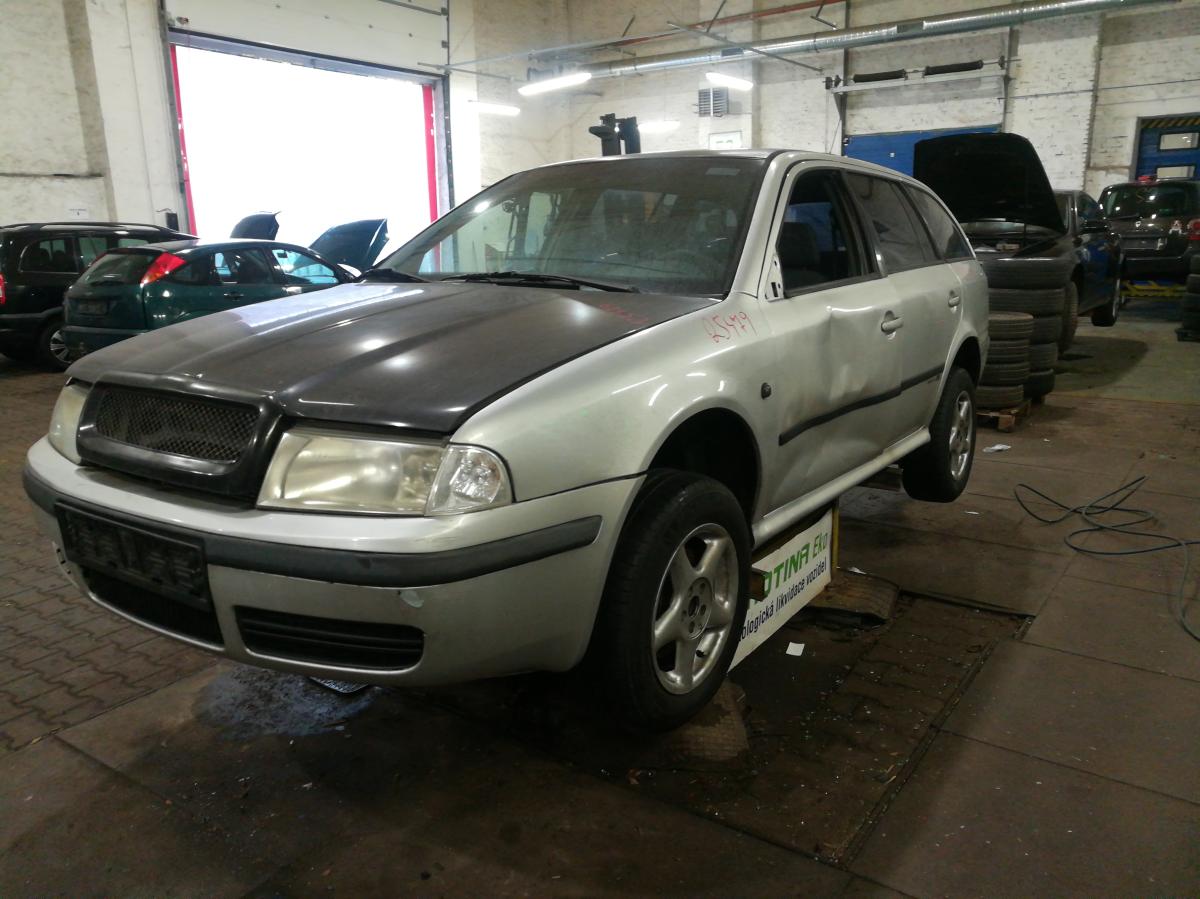 ŠKODA OCTAVIA  1999