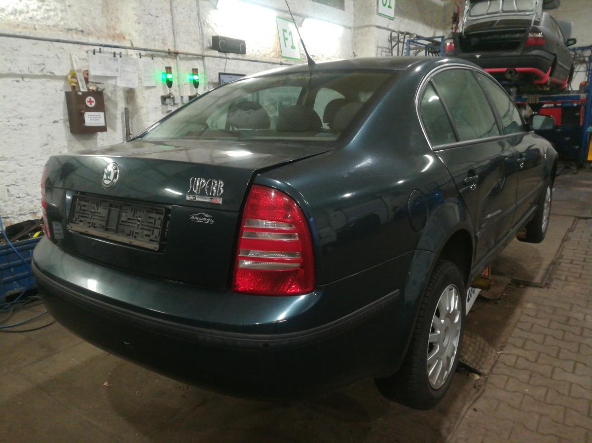 ŠKODA SUPERB 2003