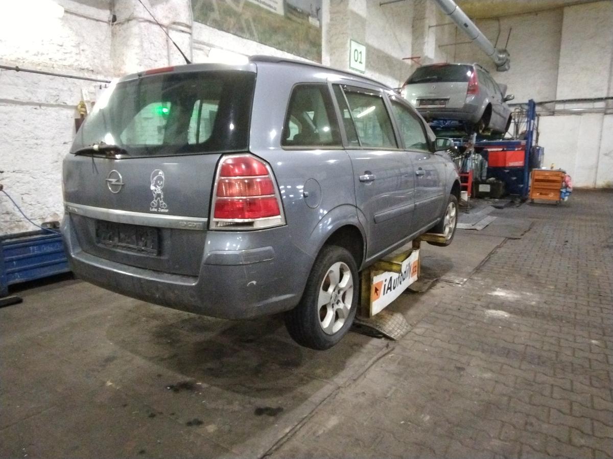 OPEL ZAFIRA 2005