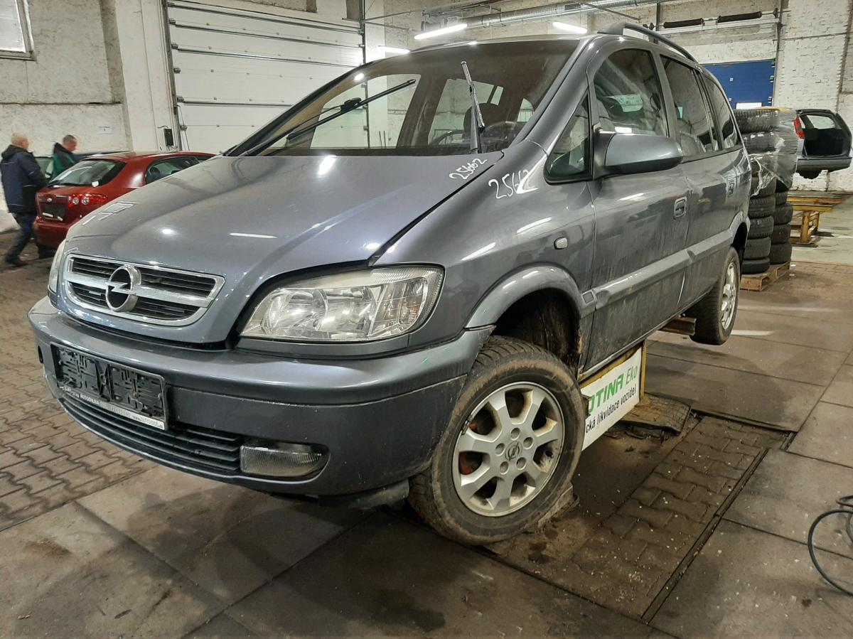 OPEL ZAFIRA  2004