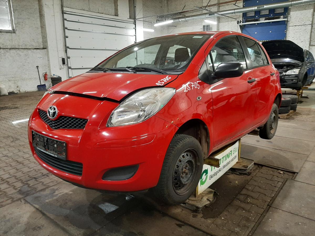 TOYOTA YARIS 2009