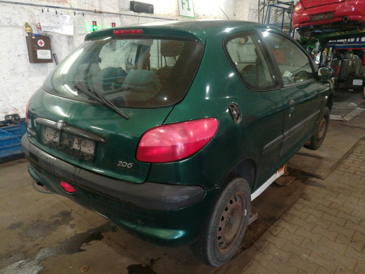 PEUGEOT 206 2001