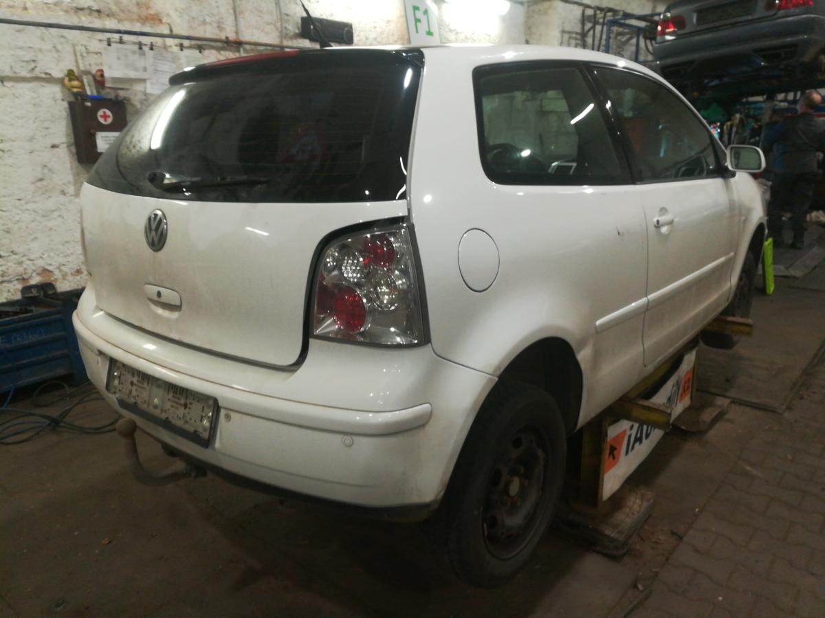 VOLKSWAGEN POLO 2002