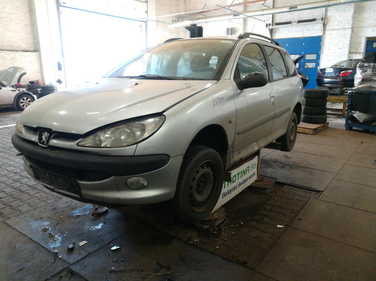 PEUGEOT 206 2004