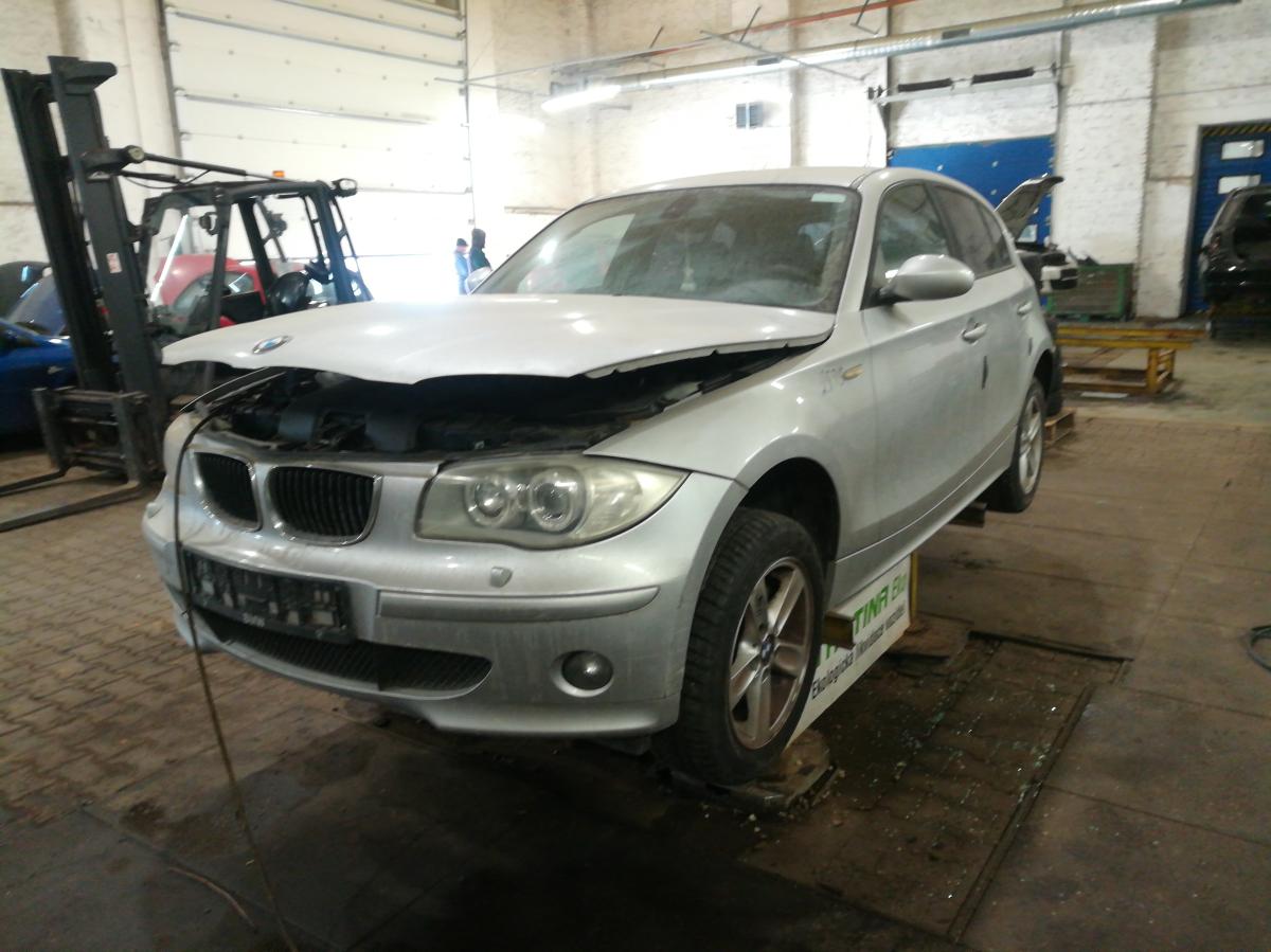 BMW 1 2004