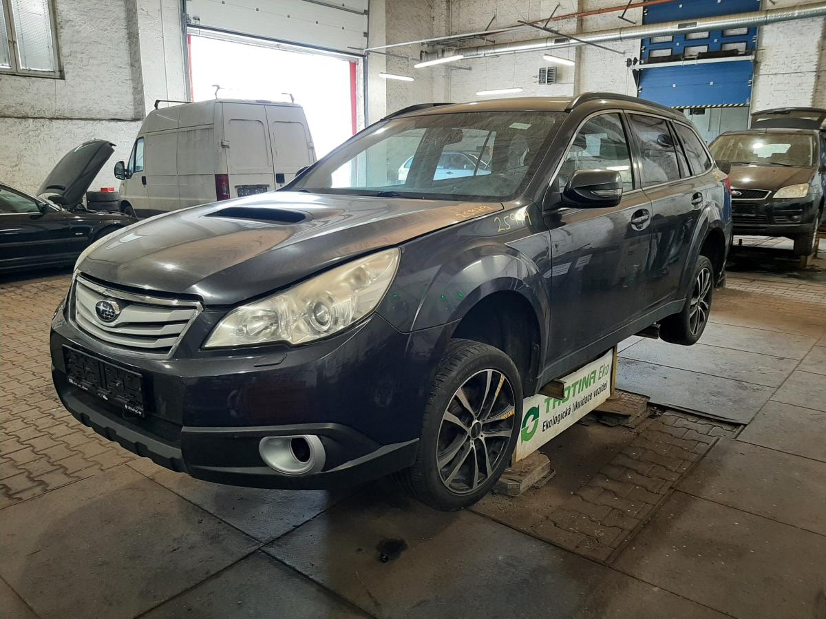 SUBARU OUTBACK 2012