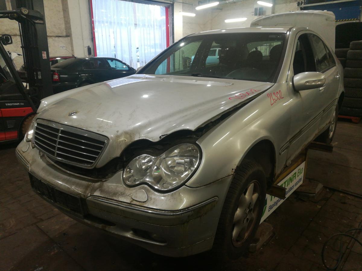 MERCEDES-BENZ C 2002