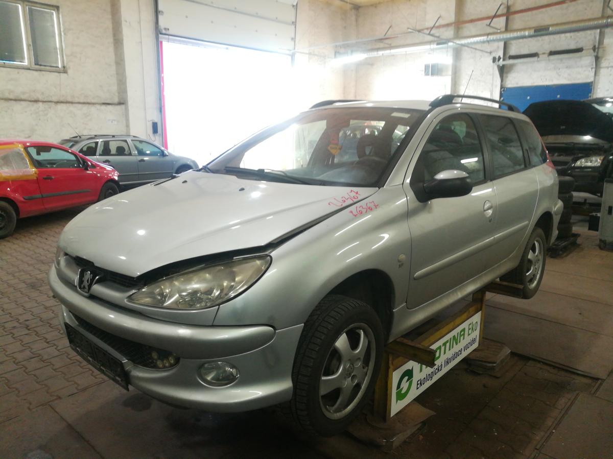 PEUGEOT 206 2004