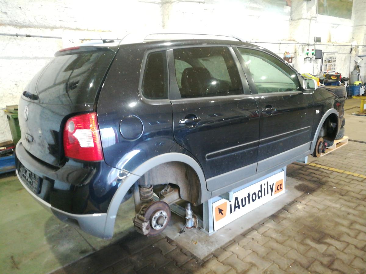 VOLKSWAGEN POLO 2004