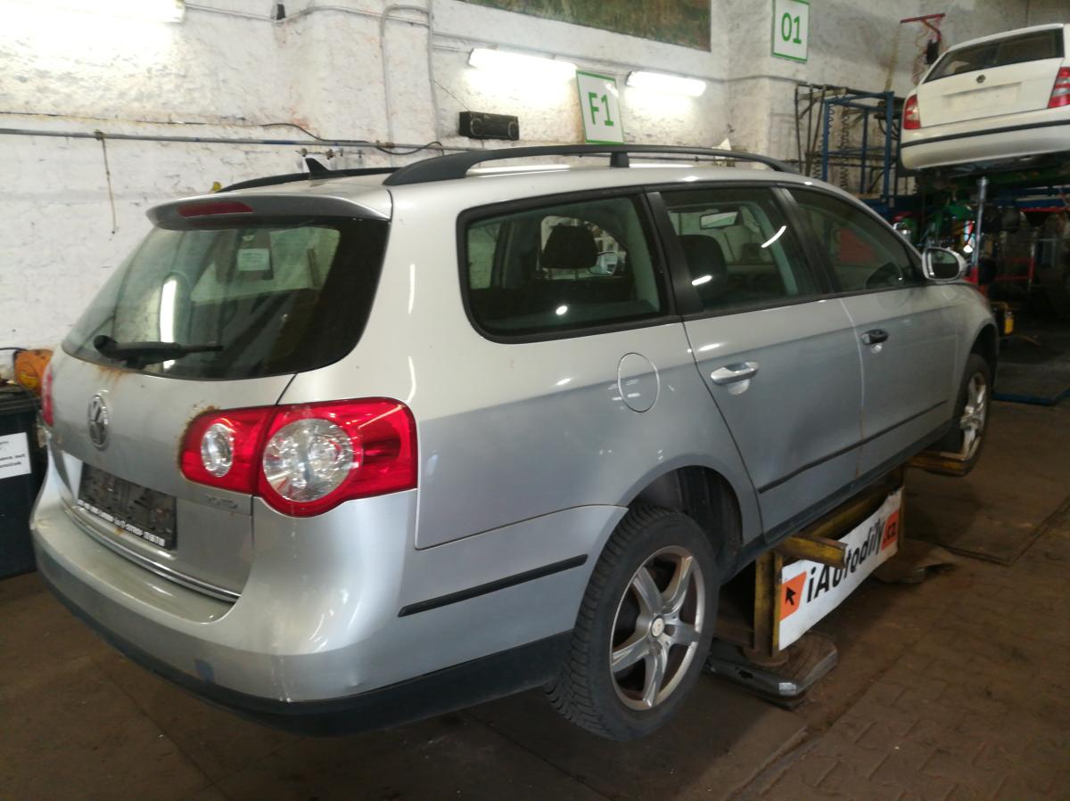 VOLKSWAGEN PASSAT  2009