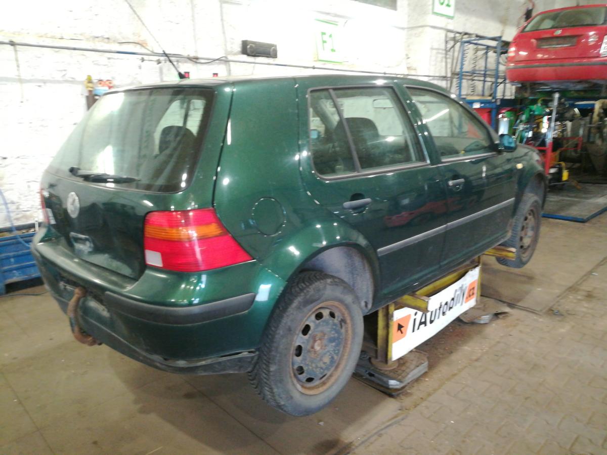 VOLKSWAGEN GOLF 2000