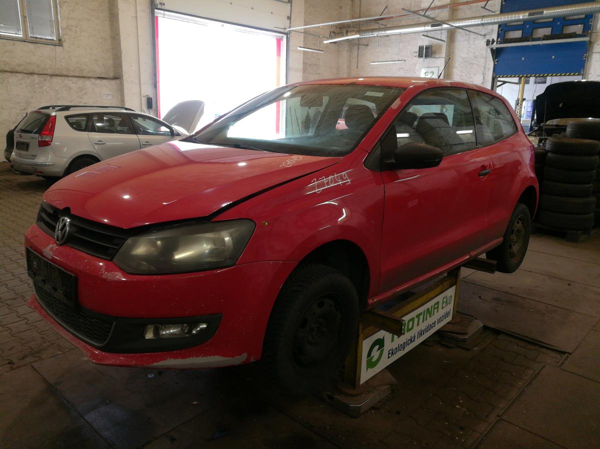 VOLKSWAGEN POLO 2010