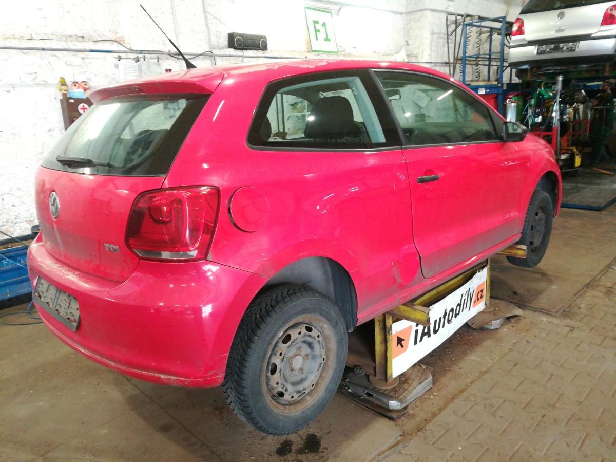 VOLKSWAGEN POLO 2010