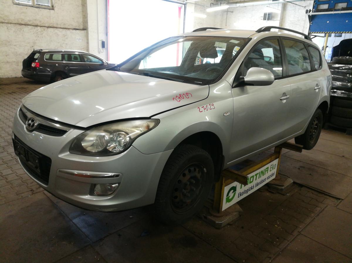 HYUNDAI i30 2010