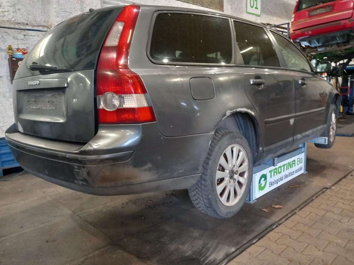 VOLVO V50  2005