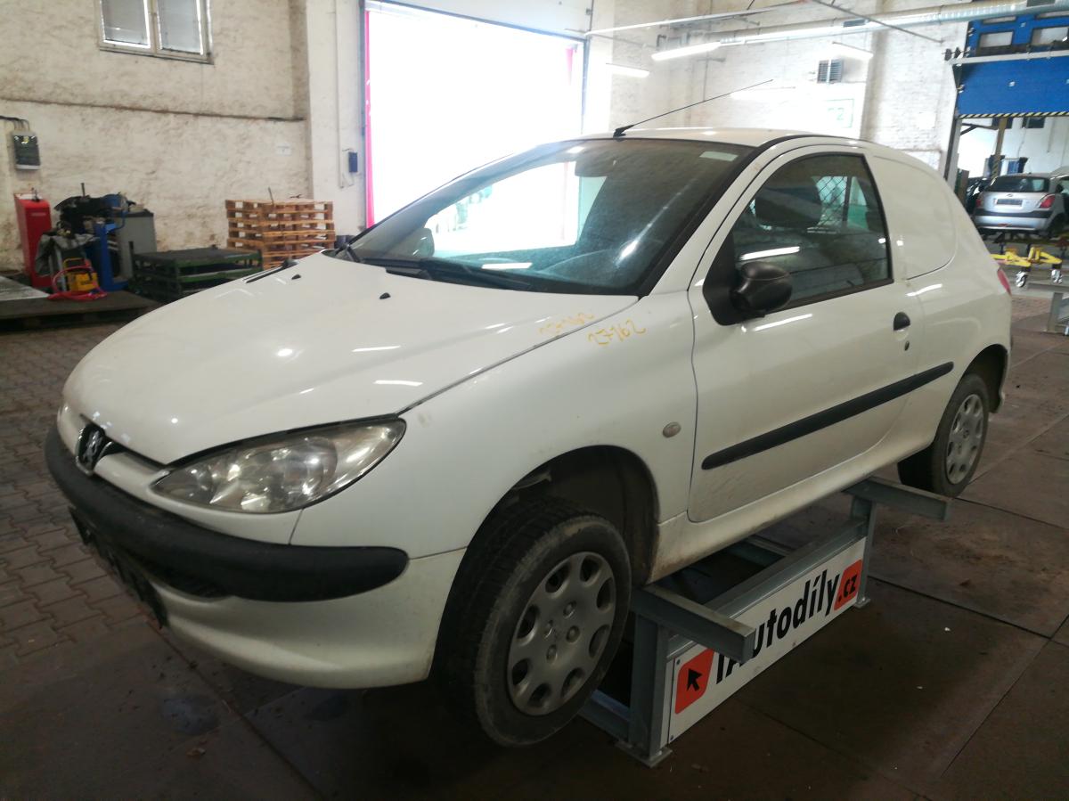 PEUGEOT 206 2005