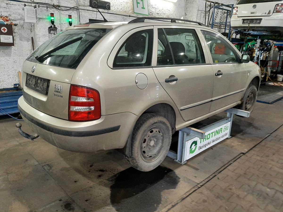 ŠKODA FABIA  2004