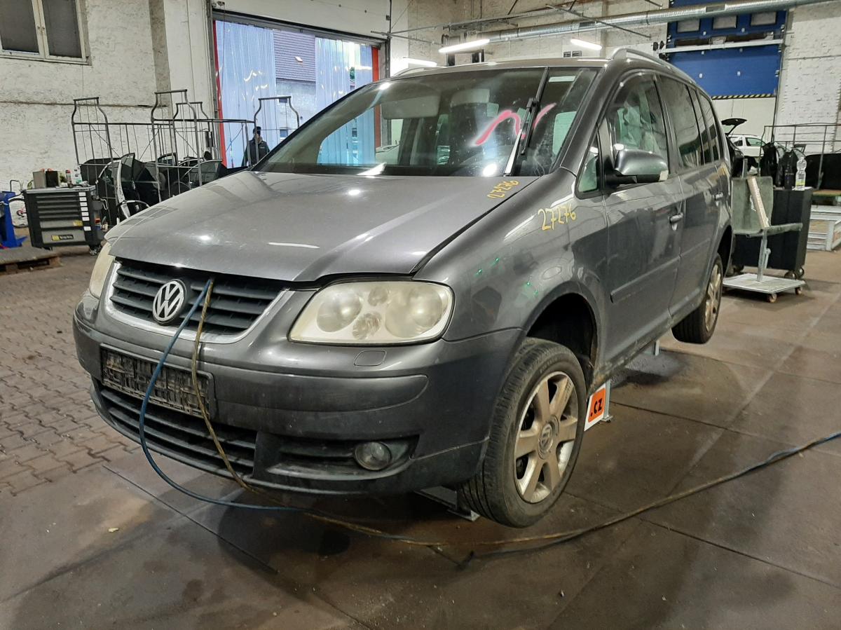 VOLKSWAGEN TOURAN 2004