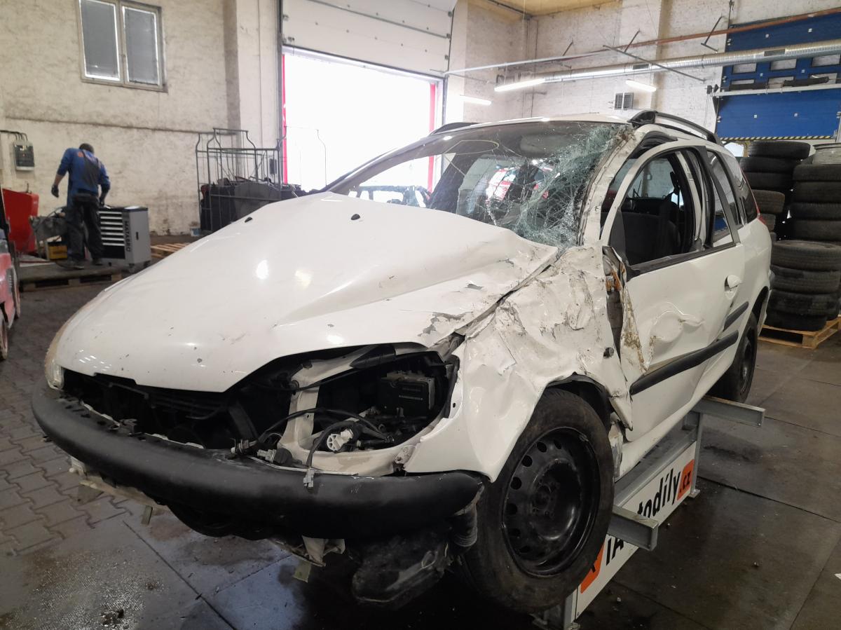 PEUGEOT 206 2004