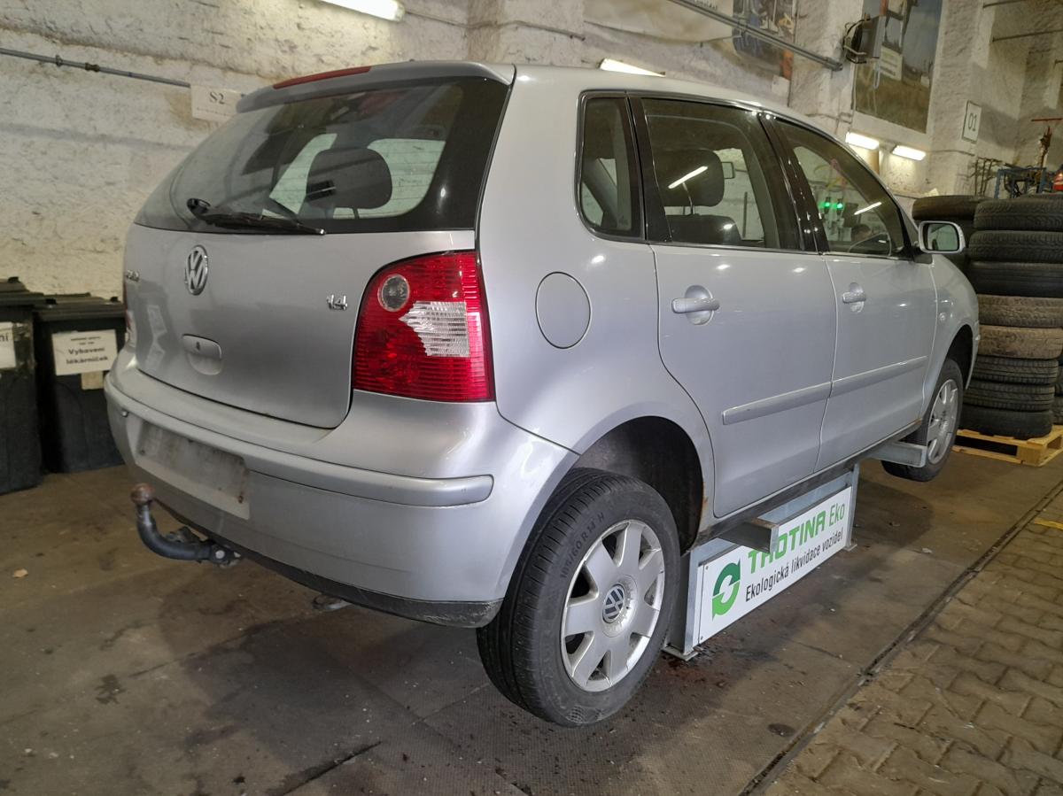 VOLKSWAGEN POLO 2002