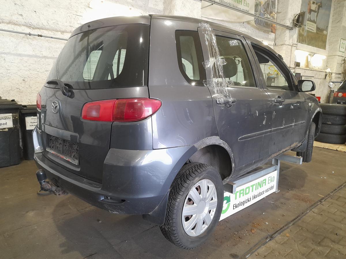 MAZDA 2 2004