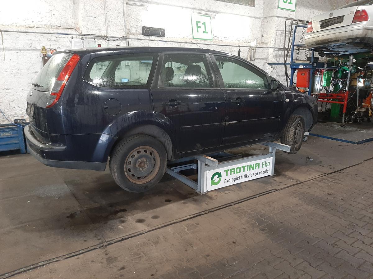 FORD FOCUS 2004