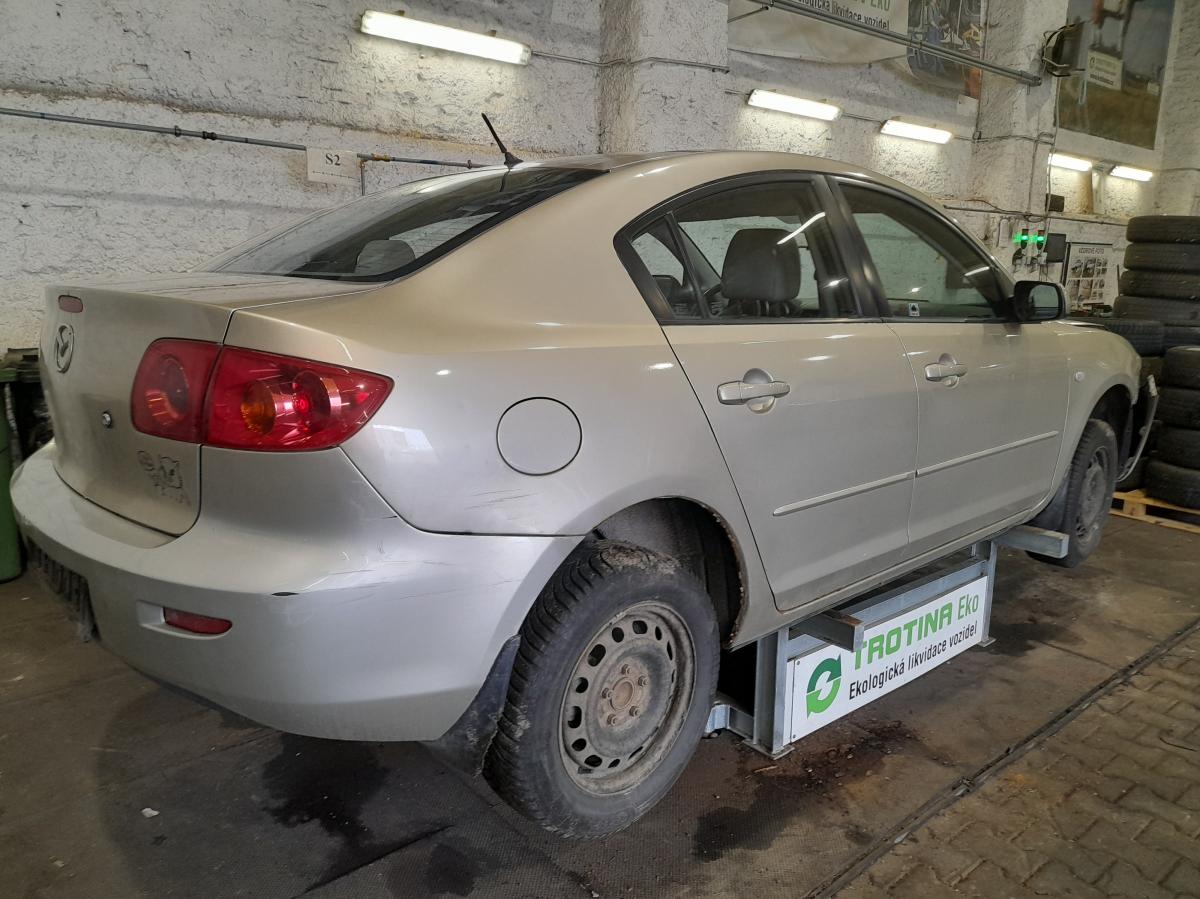 MAZDA 3 2006