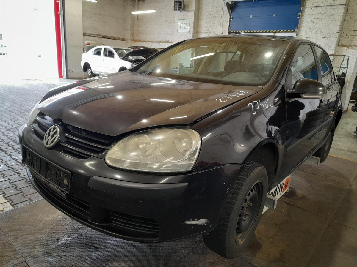 VOLKSWAGEN GOLF 2004