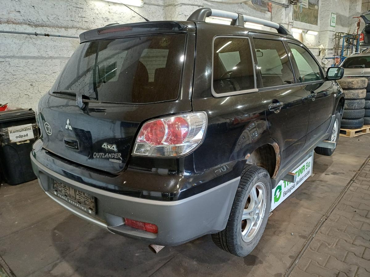 MITSUBISHI OUTLANDER  2003
