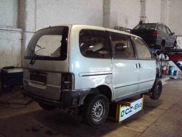 Nissan Serena 1993