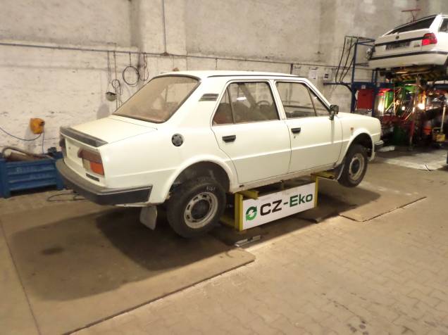 Škoda 105 1988