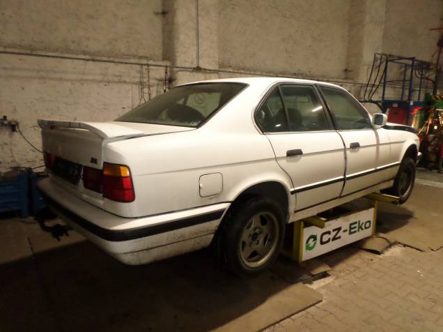 BMW  5 1992