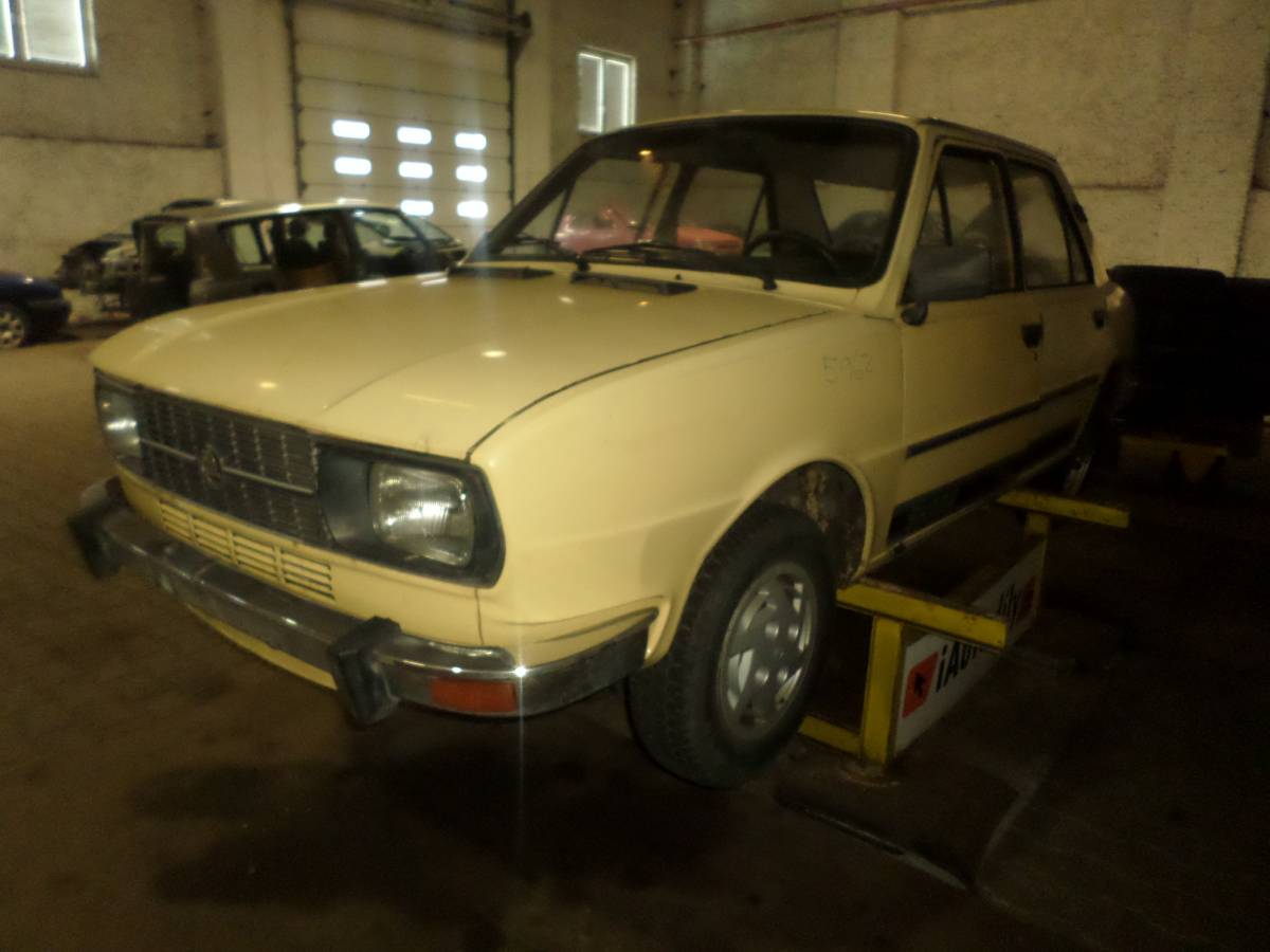 Škoda 105 1983