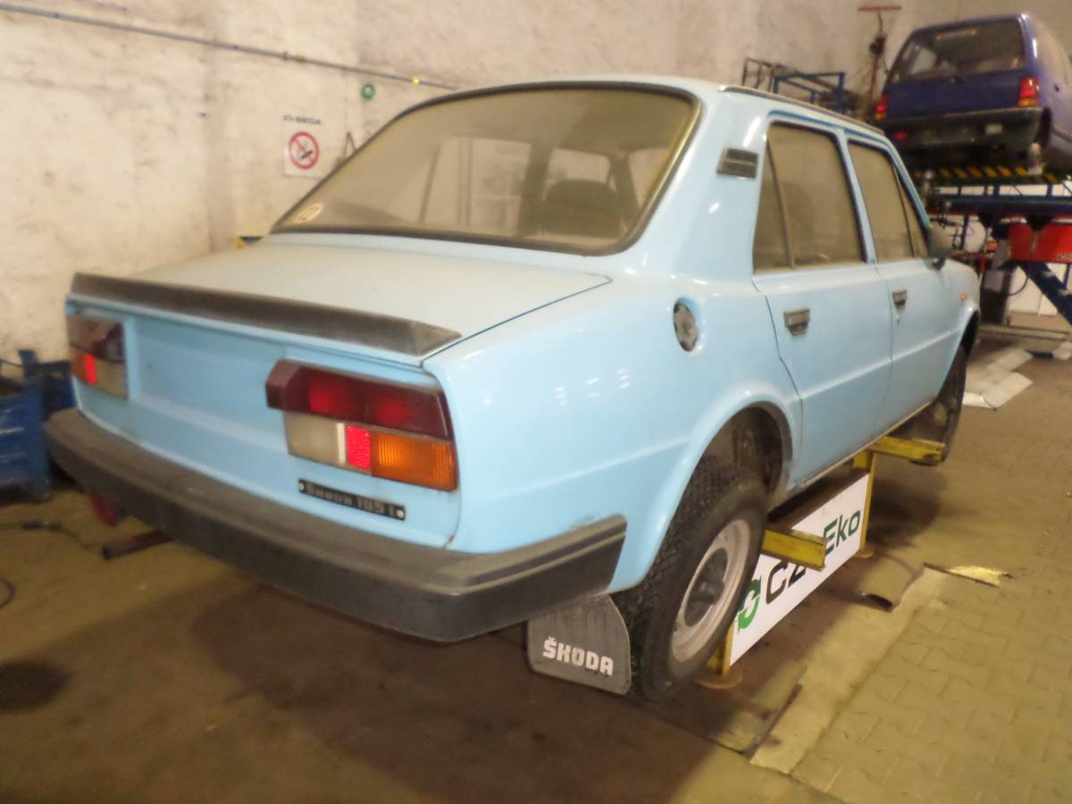 Škoda 105 1987