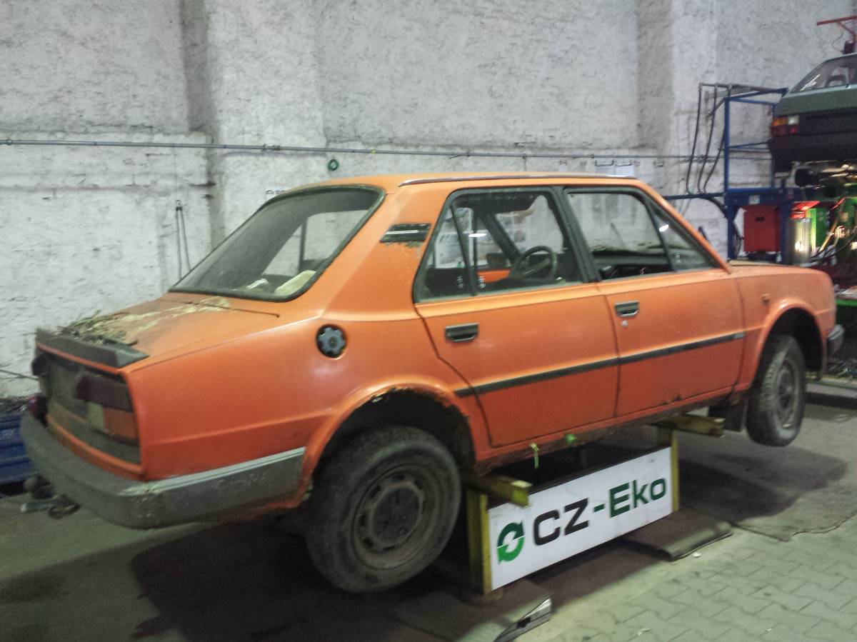 Škoda 105 1974