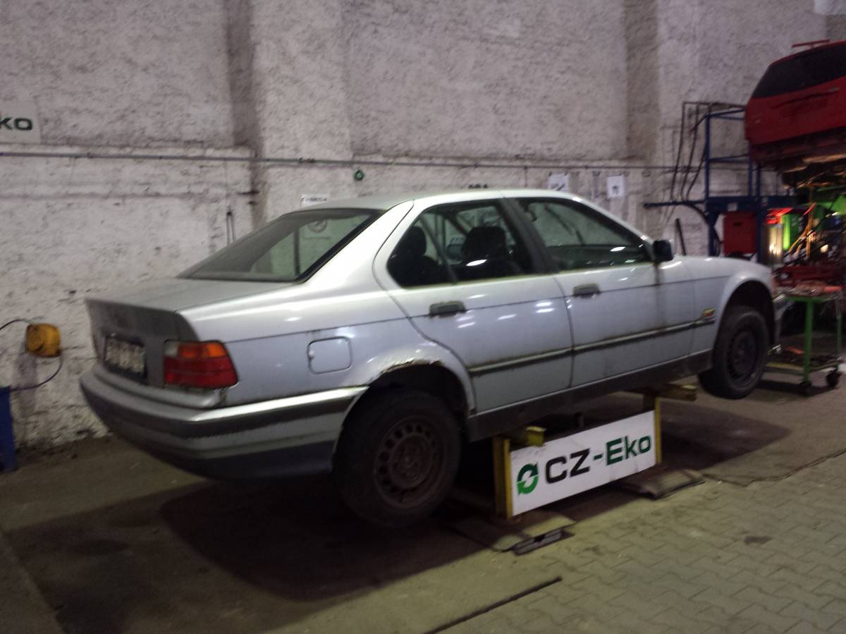 BMW 3 1996