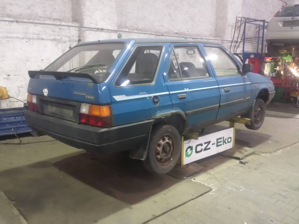 Škoda Forman 1990