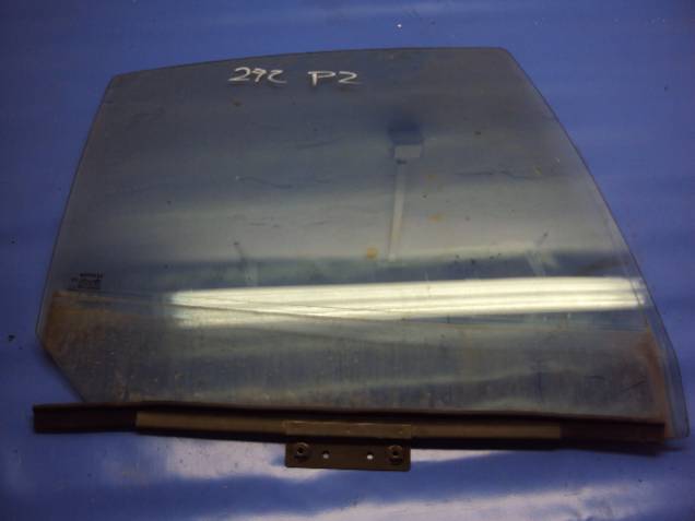 Sklo dveří PZ  Renault Mégane 1995-1998