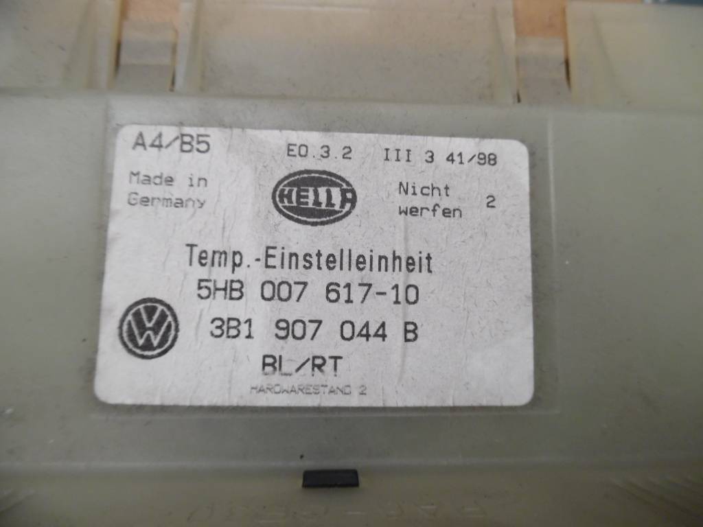 Panel ovládání klimatizace  Volkswagen Bora iAutodily 4