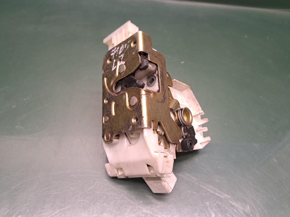 Zámek centrálu dveří LZ xs41-a26413-cg Ford Mondeo 2000-2003