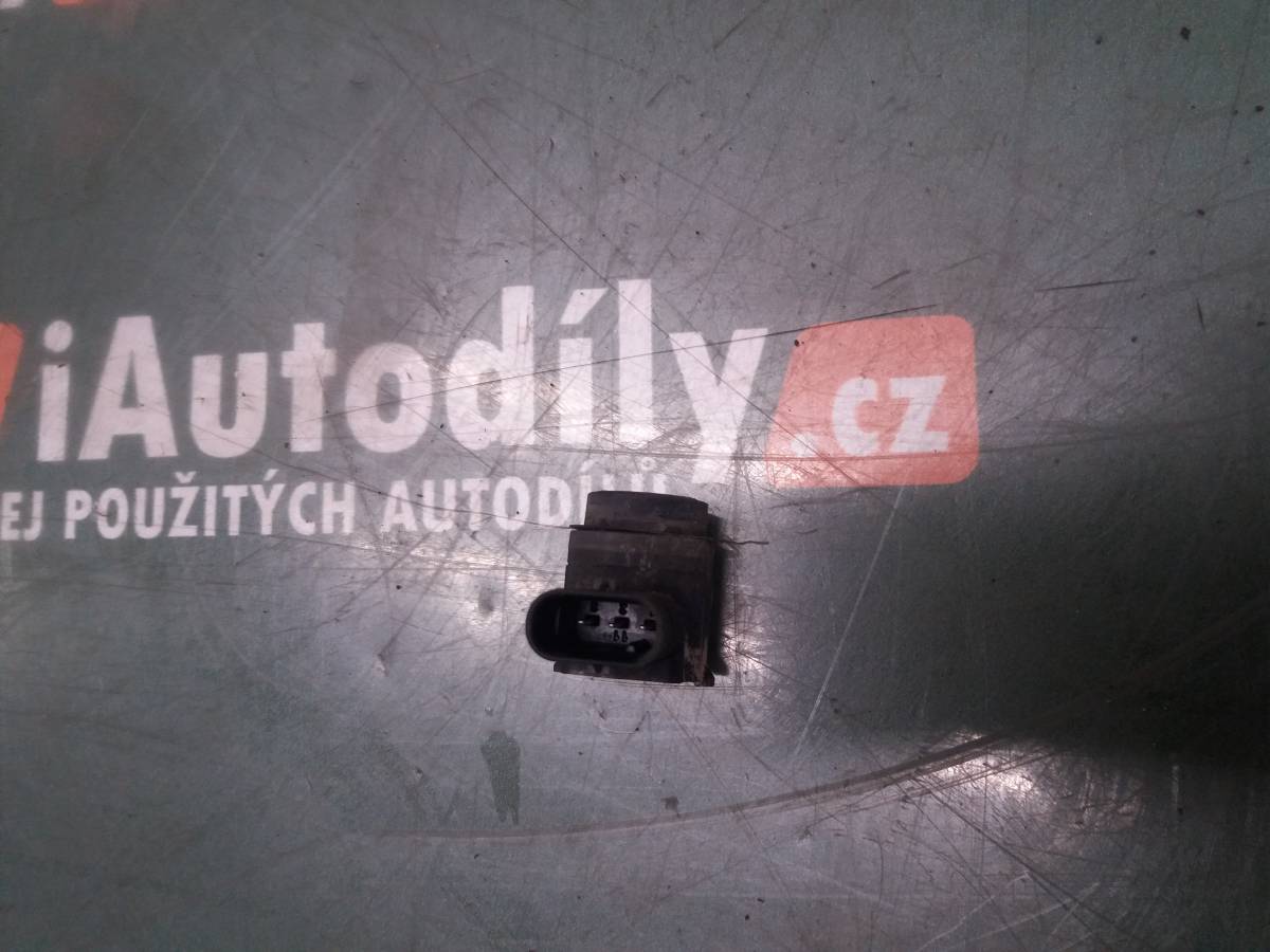 Parkovací senzor PP Vnitřní Škoda Superb iAutodily 2